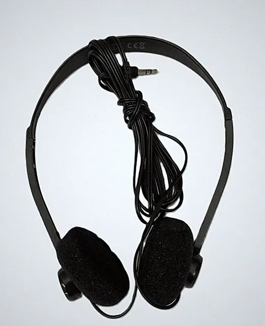10 Stück Leichtkopfhörer Stereo Kopfhörer Einweg 2 Meter Kabel 3,5mm Stecker