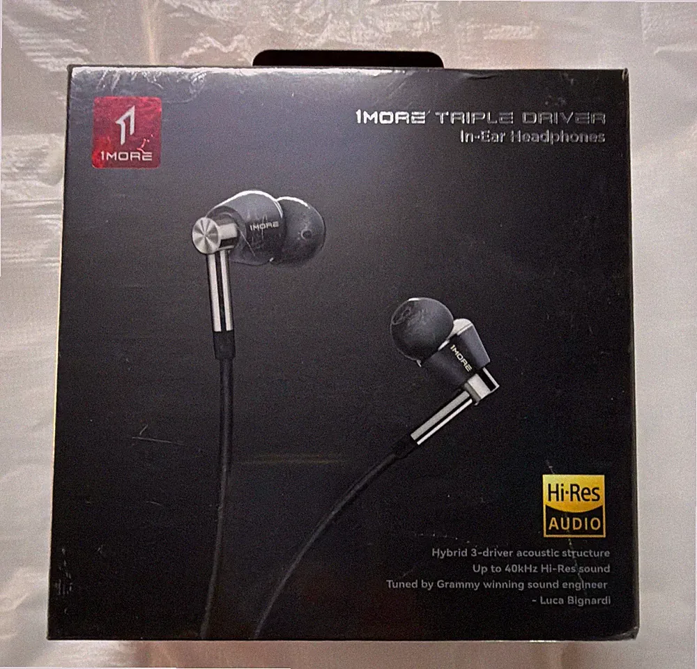 1MORE Triple Driver In-Ear Kopfhörer P30 Hi-Res 3,5mm mit Mic schwarz/silber