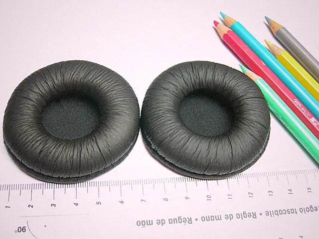 2 Ohrpolster passend an Logitech H390 USB Computer Headset