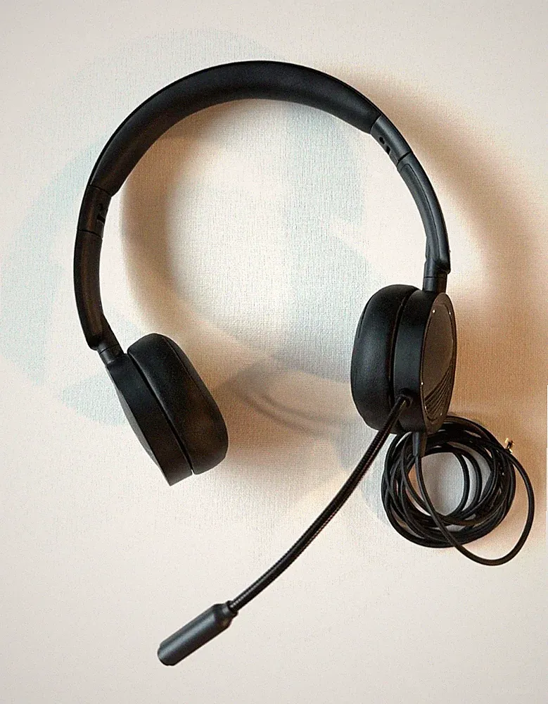 2 Stück Newbee Kabel-Headset mit Mikrofon - On-Ear Kopfhörer mit 3,5mm Klinke