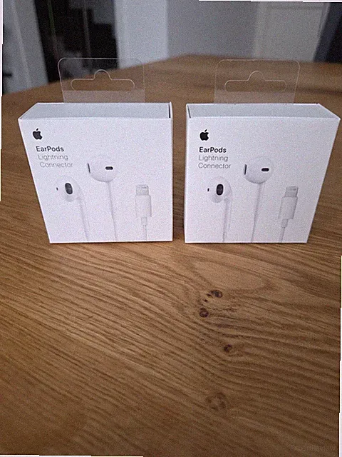 2 X Apple Earpots mit Lightning-Anschluss Weiß mit Kabel NEU OVP Versiegelt