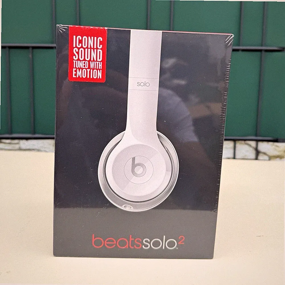 2x Beats Solo² On-Ear Kopfhörer Weiß – Neu & OVP