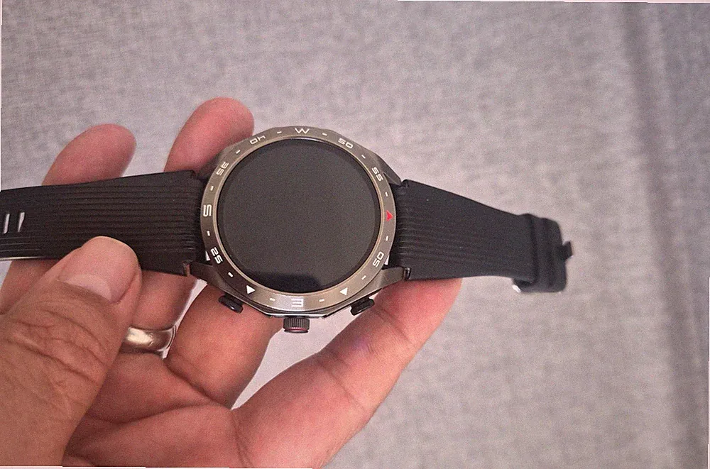 95t Smartwatch Buds mit integrierten Kopfhörer 🎧 neu nur ein paar mal benutzt.