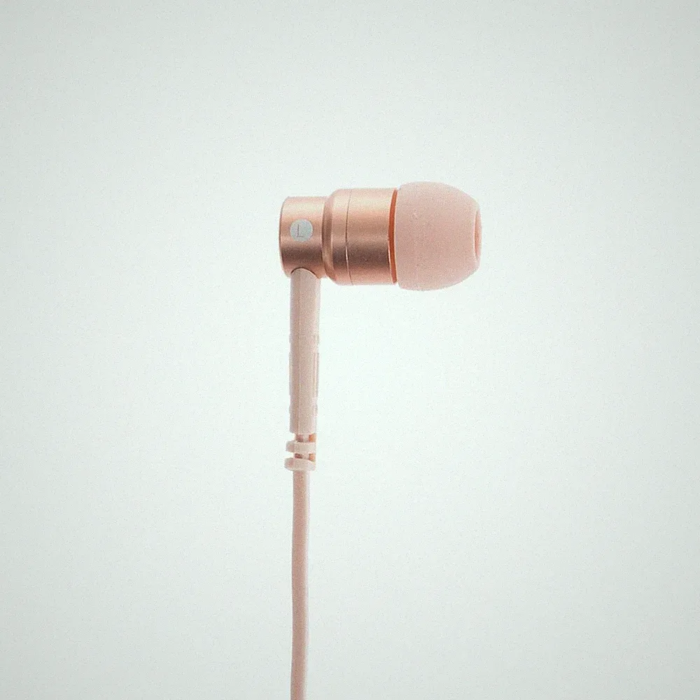 Aiino Aluminium Jazz In-Ear Kopfhörer mit Mikrofon Flachkabel AIHIEALJAZZ-RG