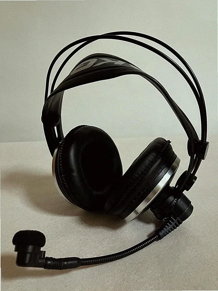 AKG HSC271 Headset guter Zustand gebraucht Over-Ear Mikrofon Kopfhörer