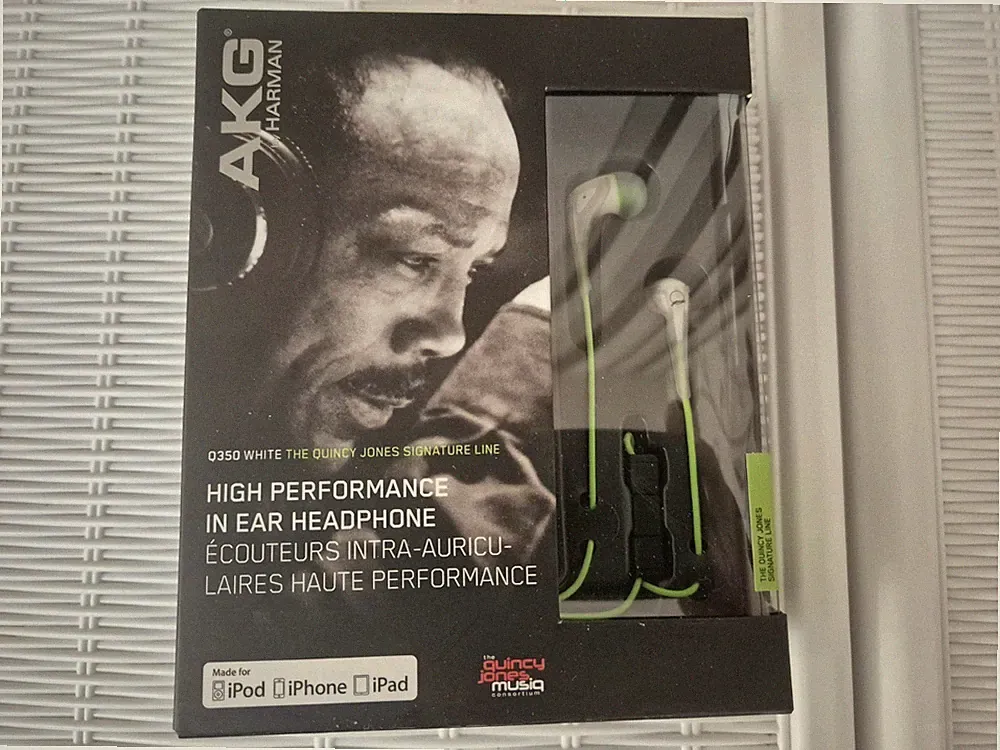 AKG In-Ear Kopfhörer Q350