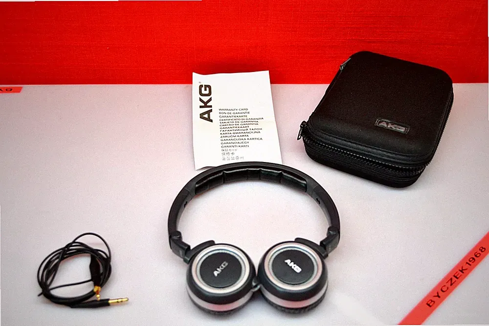 AKG K 450 - Mini Stereo Bügelkopfhörer mit Zubehör - TOP Zustand