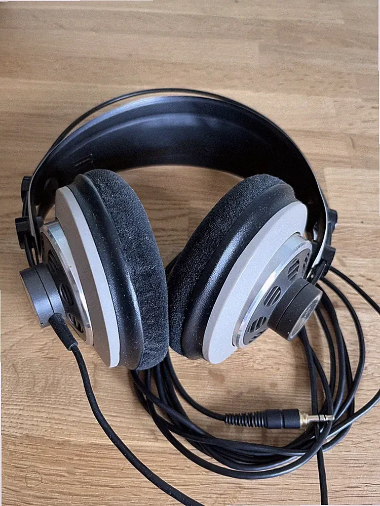 AKG K242 HD – offene HiFi Studio Kopfhörer – Made in Austria