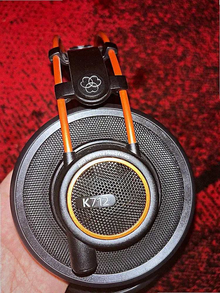 AKG K712 Referenz Over-Ear Kopfhörer Schwarz/Orange 3,5 mm abnehmbares Kabel