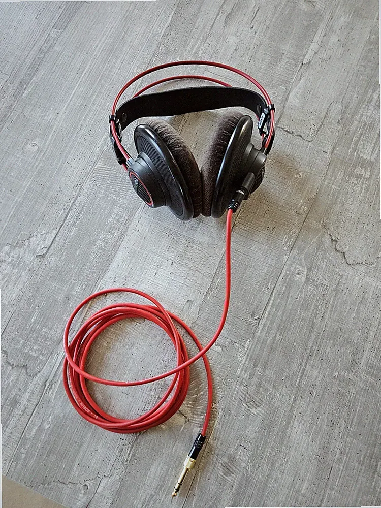 AKG K7XX Audiophile Limited Edition 62 Ohm Over-Ear Kopfhörer Rot Schwarz