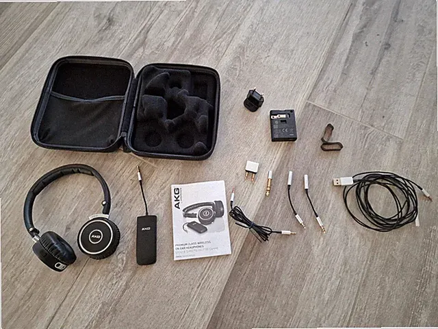 AKG K840 Extraklasse Funkkopfhörer 10,5-31000 Hz wie neu!