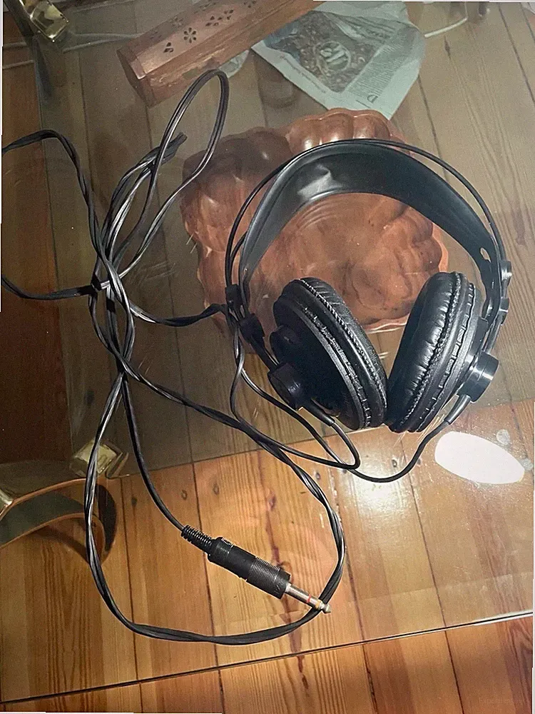 AKG Studio-Monitor Over-Ear Kopfhörer Schwarz, 6,35 mm Klinke, Studio