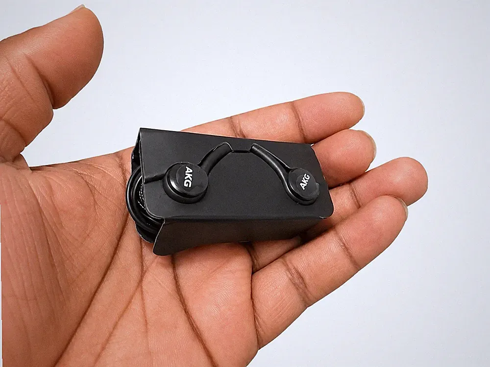 AKG USB-C In-Ear Kopfhörer kabelgebunden Schwarz Headset mit Mikrofon