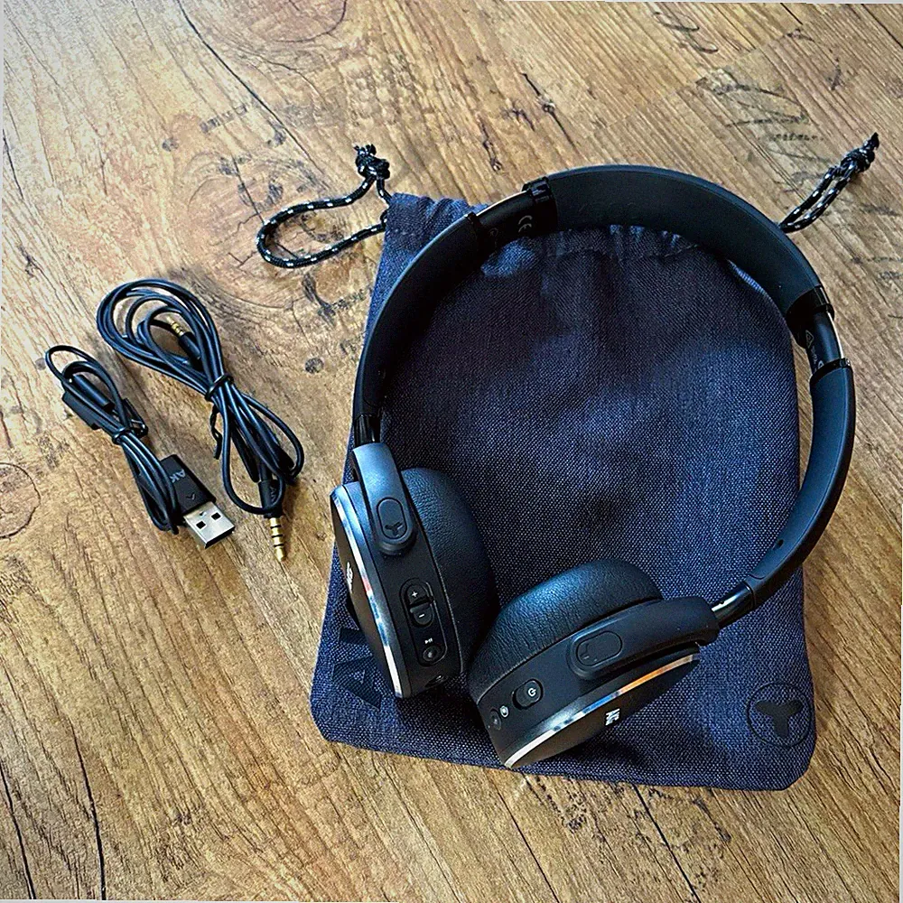 AKG Y500 BT Kopfhörer