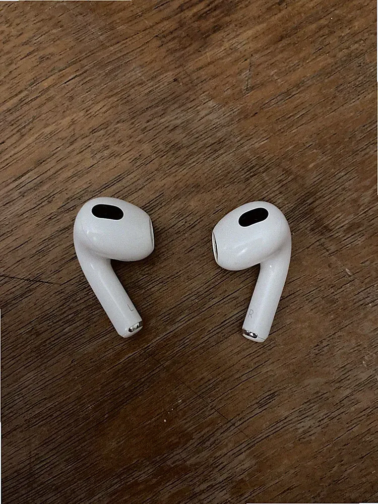 Apple AirPods - 3. Generation - True Wireless-Kopfhörer - Lightning Ladecase