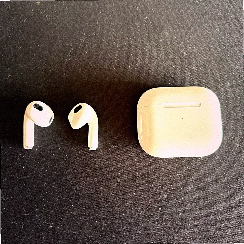 Apple AirPods 3 In-Ear-Kopfhörer Bluetooth True Wireless mit Ladecase Weiß