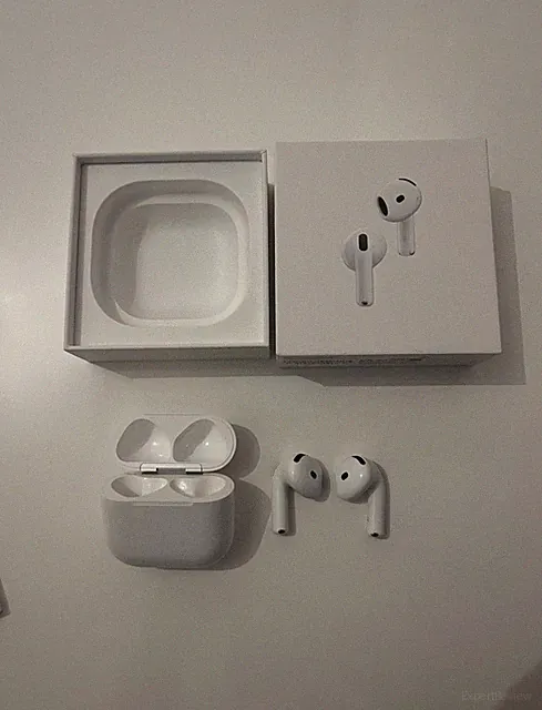 Apple AirPods 4. Generation mit ANC, USB-C