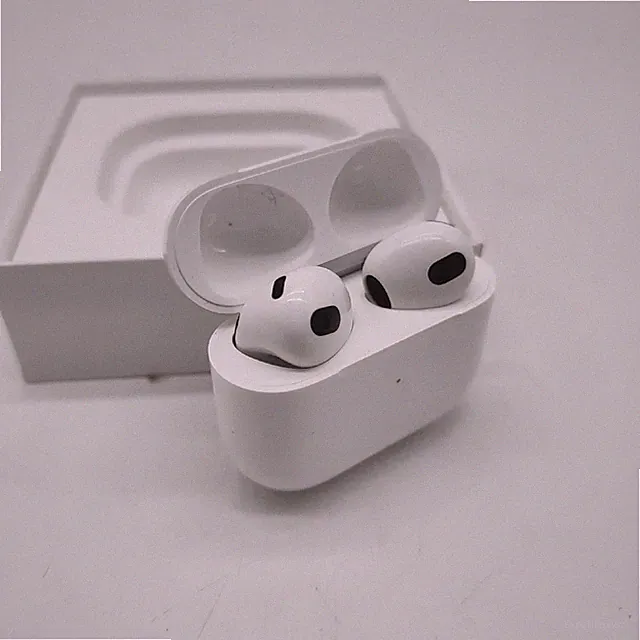 Apple Airpods Dritte Generation Mit -- Ladegehäuse Kopfhörer (18 - Defekt