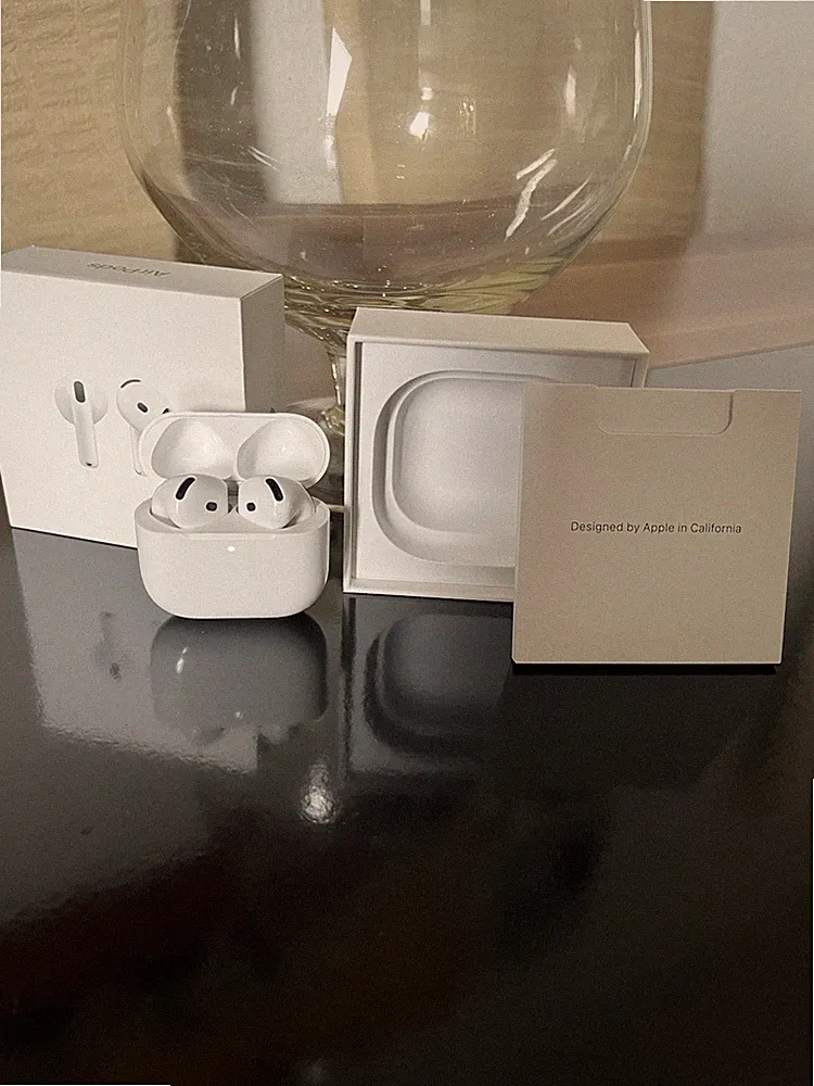 Apple AirPods In-Ear-Kopfhörer Bluetooth kabellos weiß mit Ladecase (2)