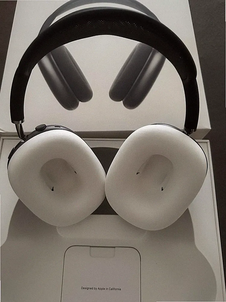 Apple AirPods Max Over-Ear Kopfhörer Bluetooth Schwarz mit Smart Case