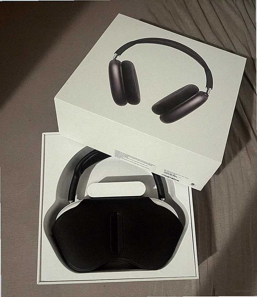 Apple AirPods Max Over-Ear Kopfhörer Bluetooth Schwarz mit Smart Case