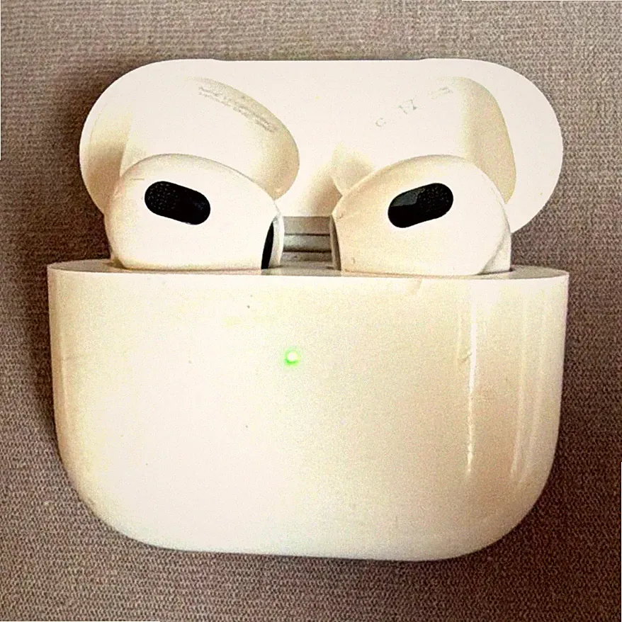 Apple AirPods Pro In-Ear-Kopfhörer Bluetooth kabellos mit Ladecase Weiß
