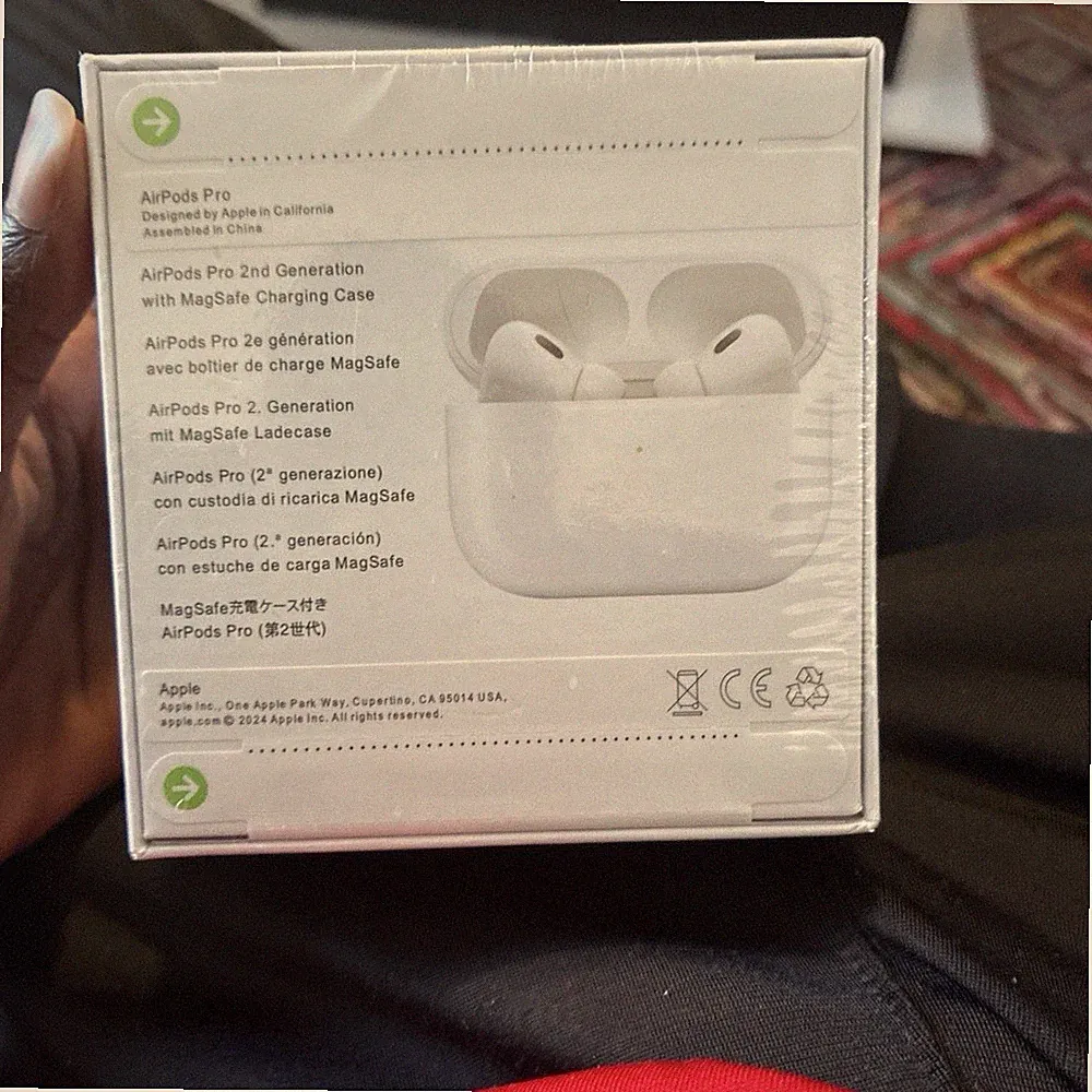 Apple AirPods Pro Weiß True Wireless In-Ear Ohrhörer mit USB-C Ladecase