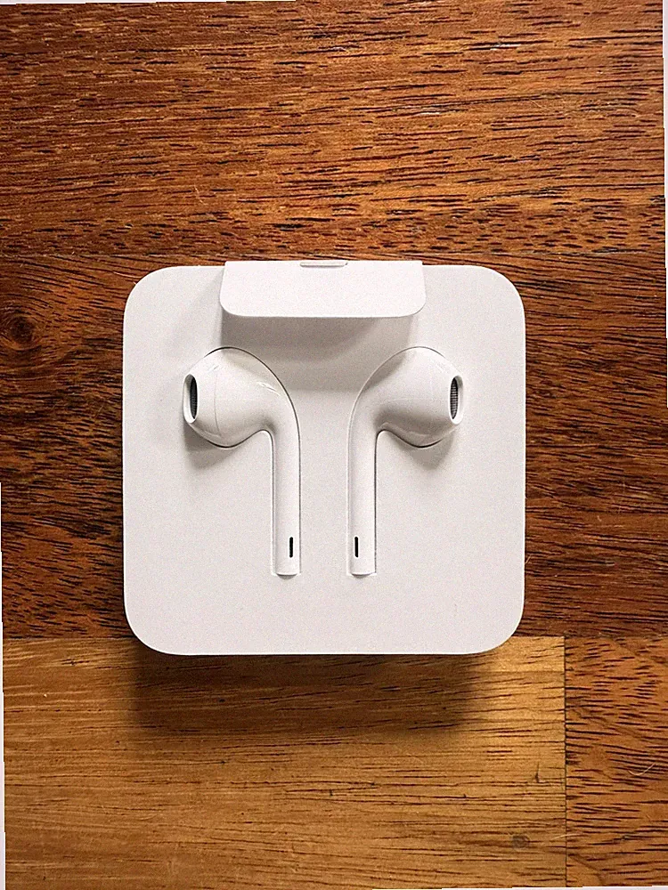 Apple EarPods Headphone Kopfhörer Lightning – absolut NEU & vollständig unbenuzt