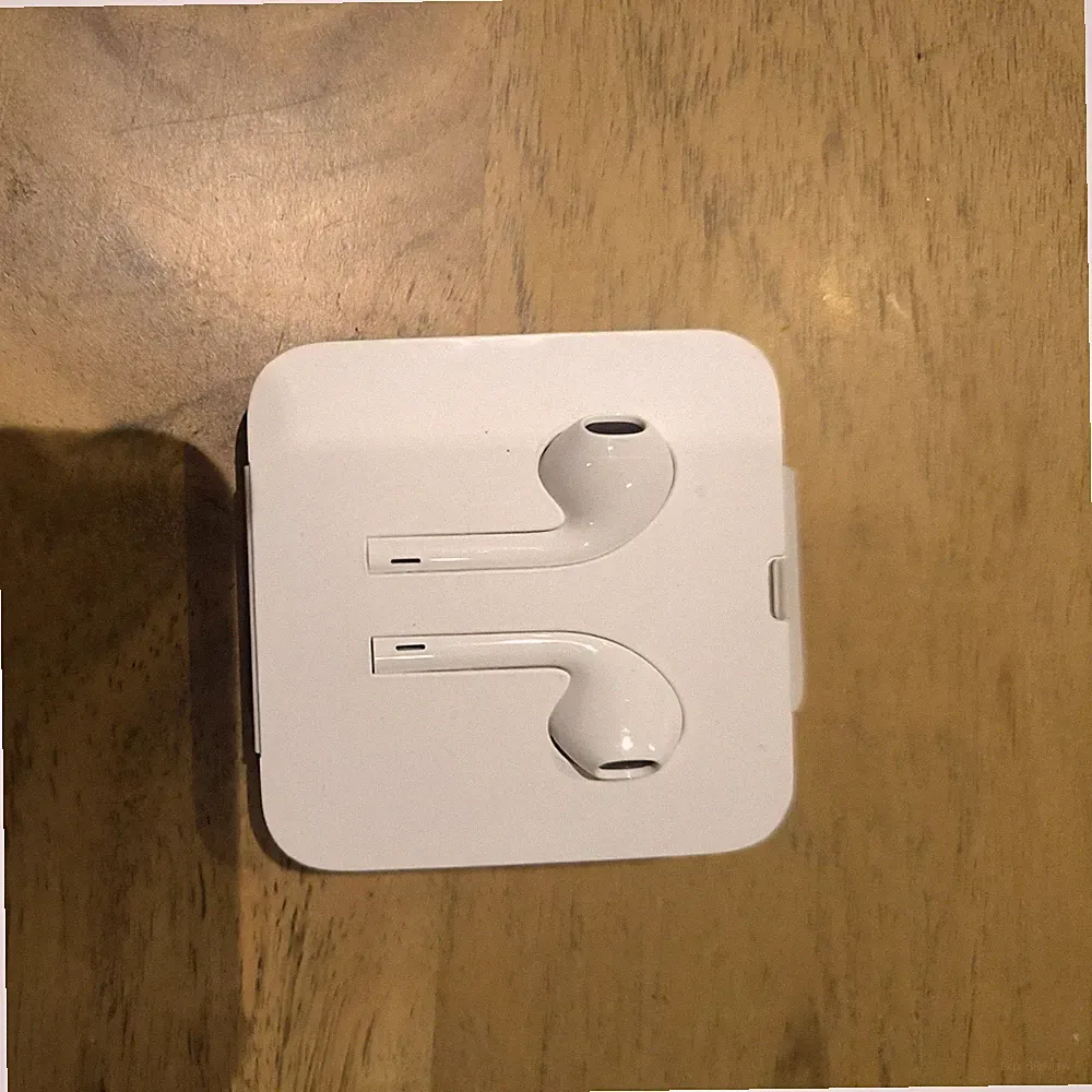 Apple EarPods In-Ear-Kopfhörer kabelgebunden Lightning Anschluss Weiß