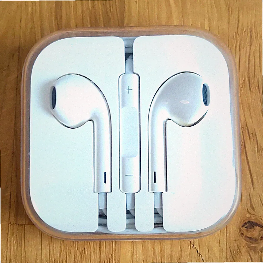 Apple EarPods In-Ear-Kopfhörer Weiß, kabelgebunden, 3,5 mm Anschluss