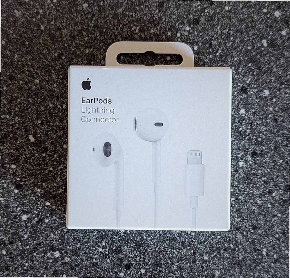 Apple EarPods Lightning Connector In-Ear-Kopfhörer kabelgebunden NEU