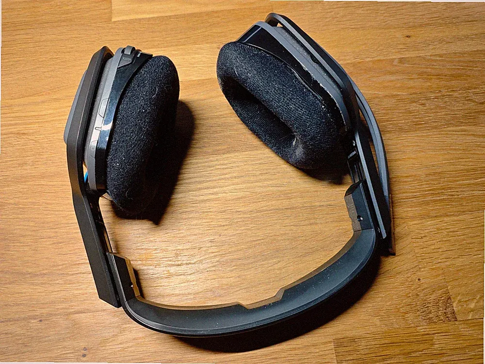 Astro A20 Gaming Headset +++ NUR KOPFHÖRER OHNE BASIS / AKZEPTABEL technisch ok