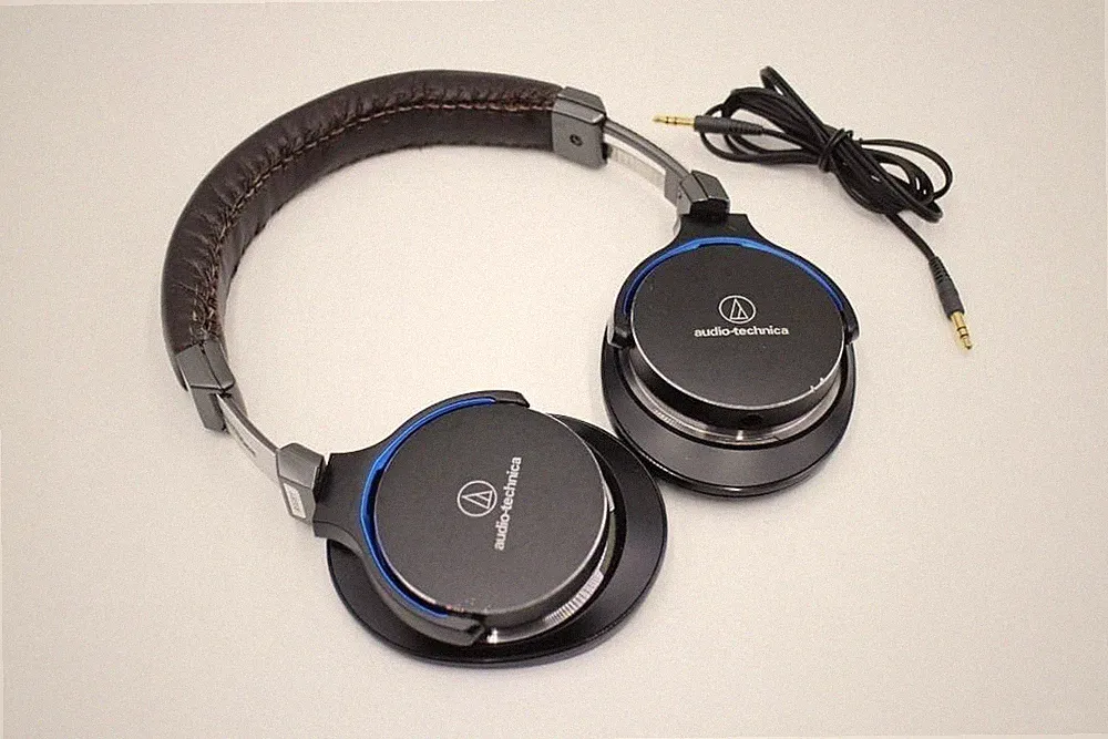 Audio-technica ATH-MSR7 geschlossener tragbarer Kopfhörer getestet...