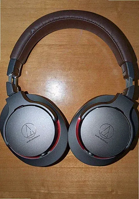 Audio-technica ATH-MSR7 geschlossener tragbarer Kopfhörer guter Zustand