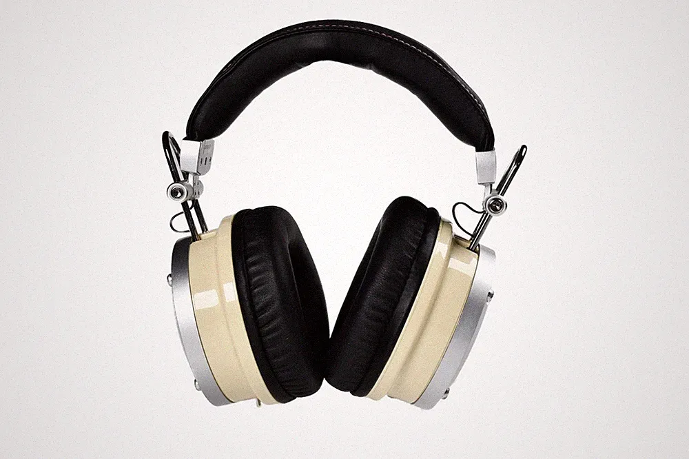 AVANTONE Pro MP1 MixPhones Creme - geschlossener Kopfhörer mit drei Presets