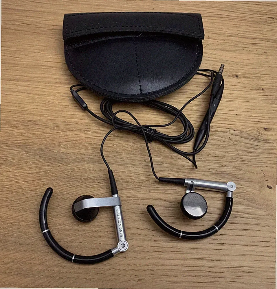 Bang & Olufsen A8 Kopfhörer mit Lederetui