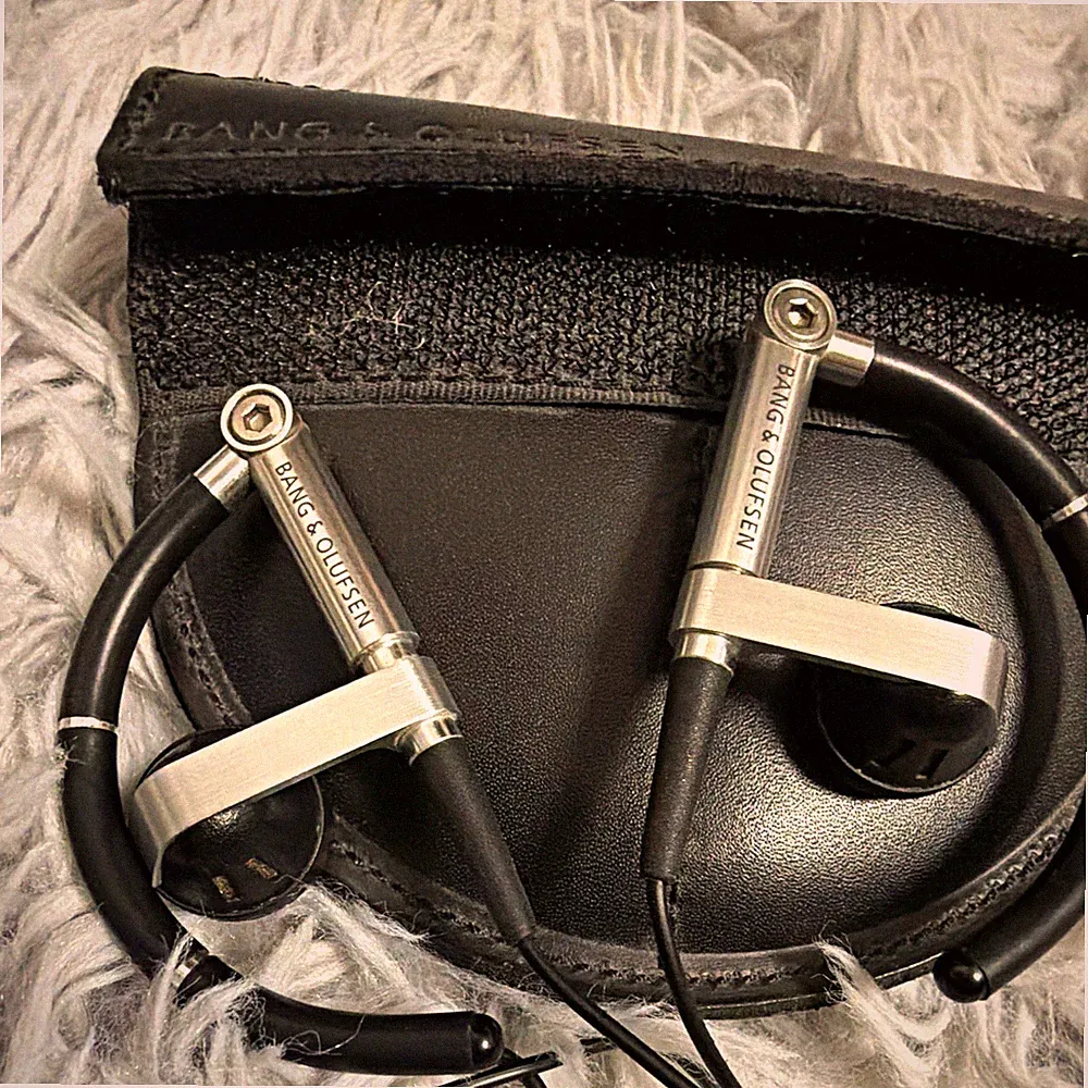 Bang & Olufsen A8 Ohrbügel On-Ear Kopfhörer kabelgebunden 3,5 mm Stereo