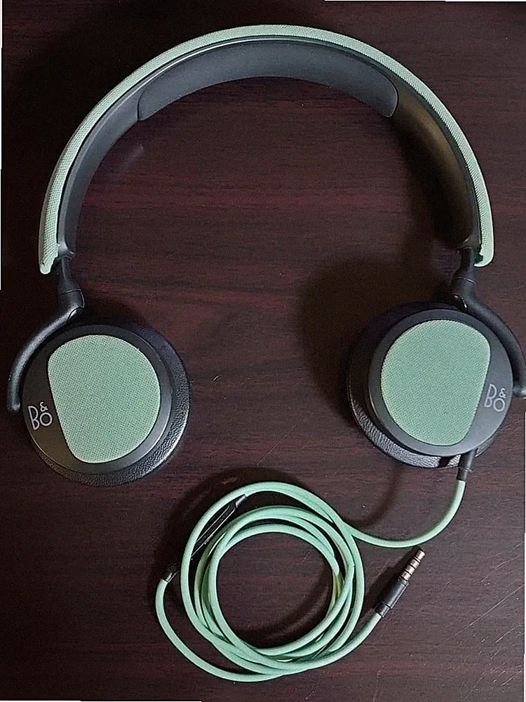 BANG & OLUFSEN B&O PLAY Beoplay H2 On-Ear Kopfhörer mit Kabel