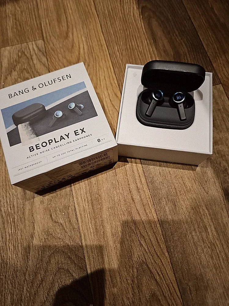 Bang & Olufsen Beoplay EX Bluetooth In-Ear Kopfhörer, Schwarz