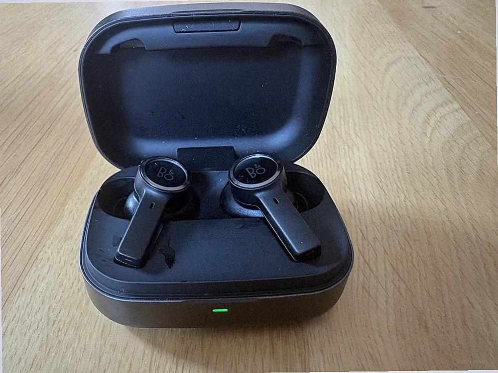 Bang & Olufsen Beoplay EX True Wireless Bluetooth In-Ear schwarz mit Ladecase