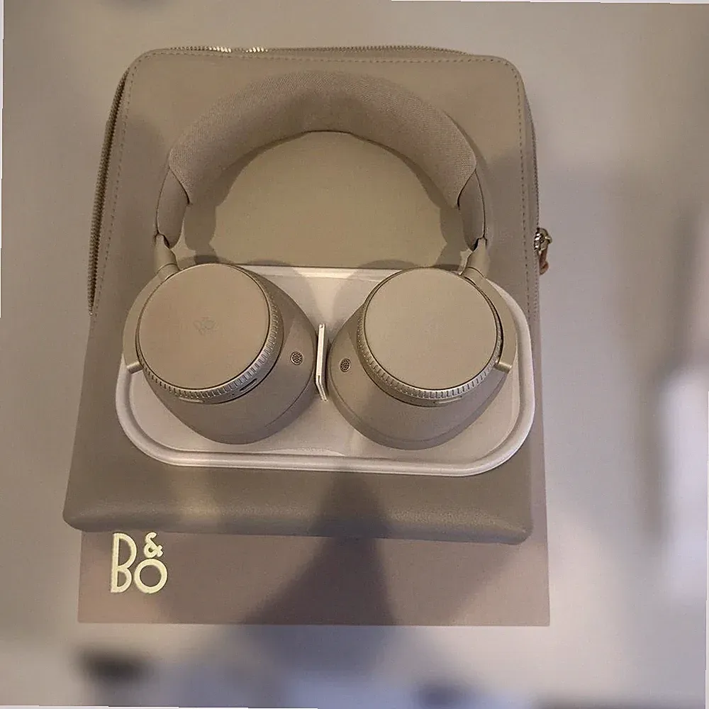 Bang & Olufsen Beoplay H100 Wireless Over-Ear Kopfhörer Beige Design