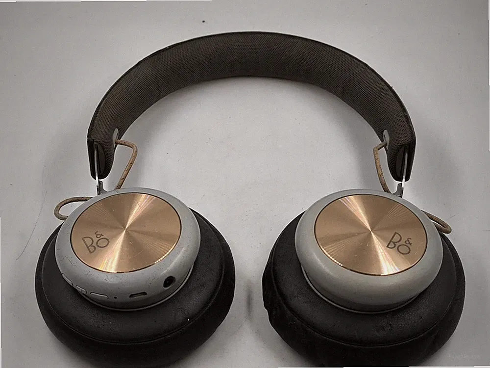 Bang & Olufsen Beoplay H4 Kabellos Over-Ear-Kopfhörer Schwarz, Gold - Working