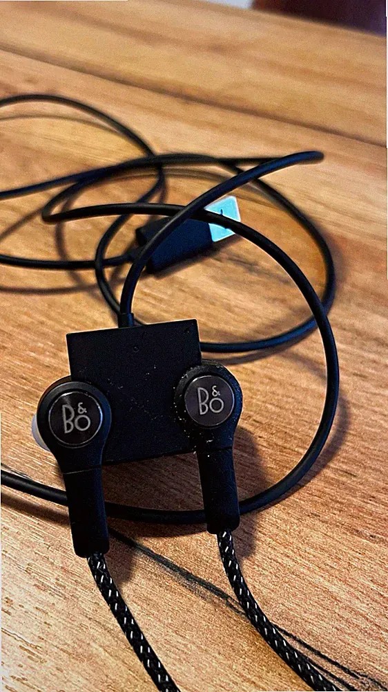 Bang & Olufsen Beoplay H5 In-Ear-Kopfhörer schwarz USB mit Kabel (2 Ohrhörer)