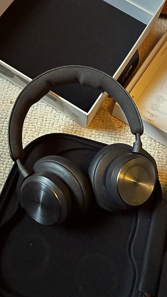 Bang & Olufsen Beoplay HX Over-Ear Bluetooth Noise Cancelling Schwarz mit Etui