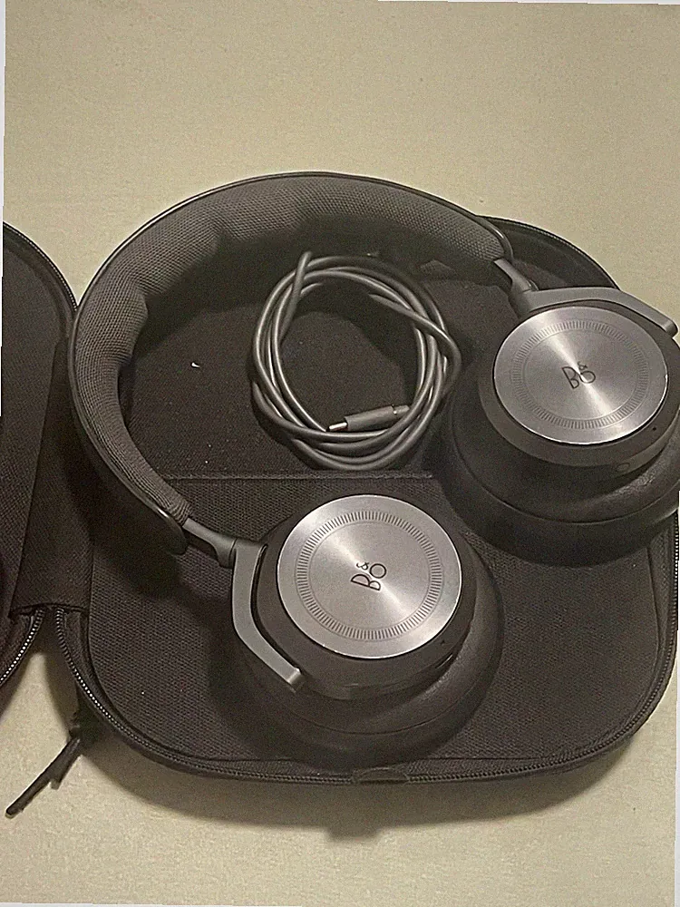 Bang & Olufsen Beoplay HX Over-Ear Bluetooth USB-C, Schwarz mit Case & Kabel