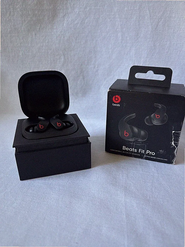 Beats by Dr. Dre Fit Pro In-Ear-Kopfhörer - Schwarz (MK2F3ZM/A)