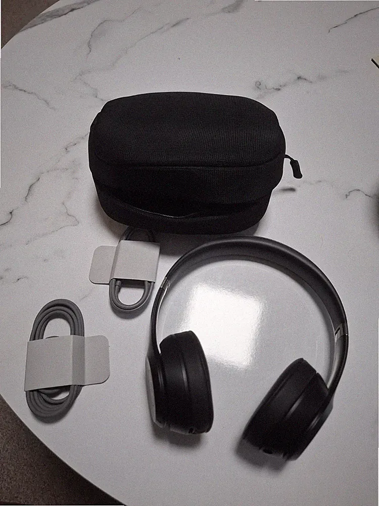 BEATS by Dr. Dre On-Ear Kopfhörer SOLO 4 Bluetooth USB-C schwarz B-WARE