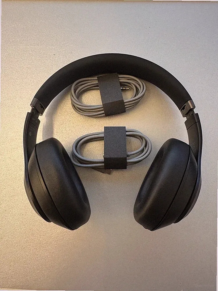 Beats by Dr. Dre Studio Pro Kabellose Ohrumschließende Kopfhörer Schwarz B-Ware