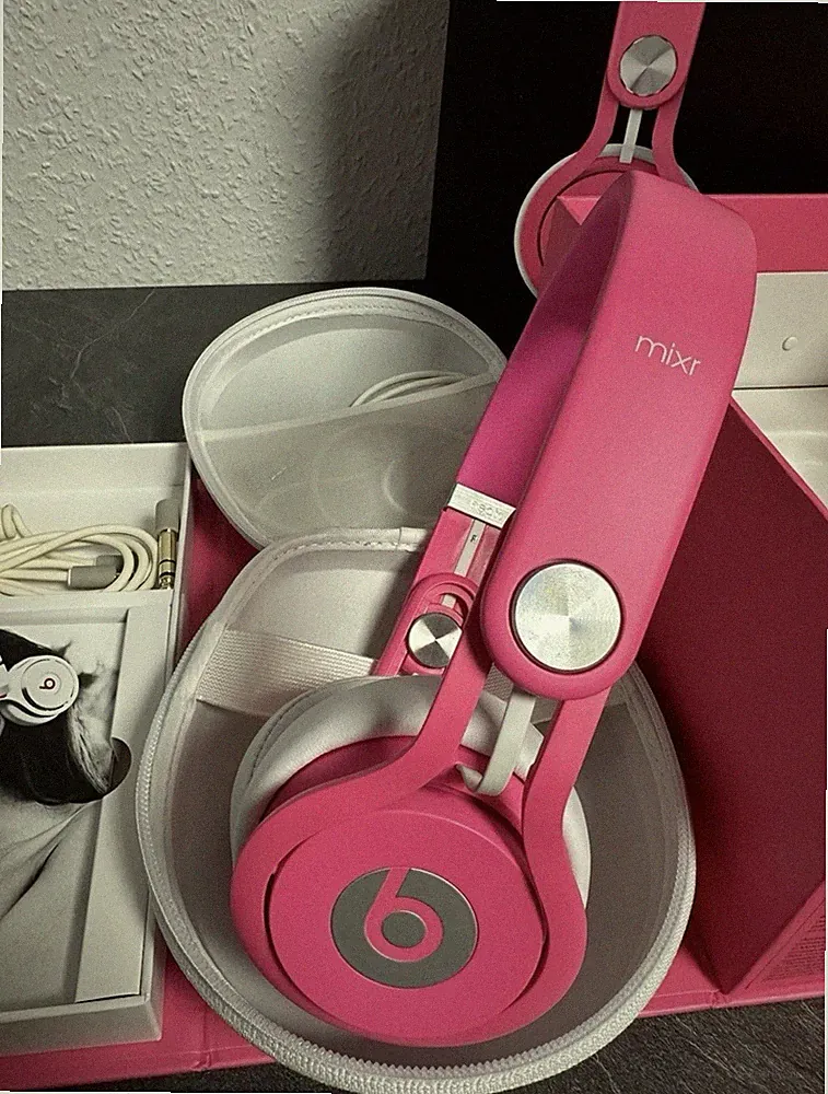 Beats mixr Limited Edition On-Ear Kopfhörer faltbar 3,5 mm mit Case rosa/weiß