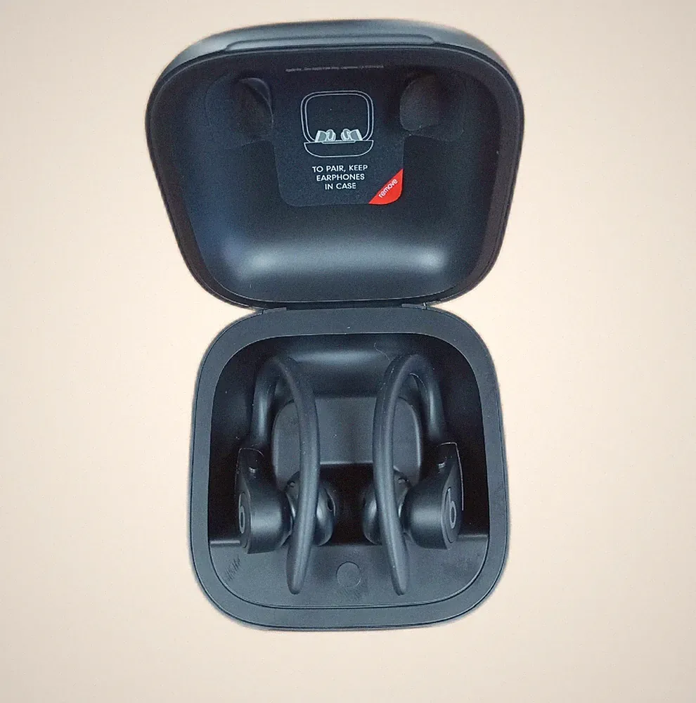 Beats Powerbeats Pro In Ear Kopfhörer komplett kabellos mit AppleID Sperre